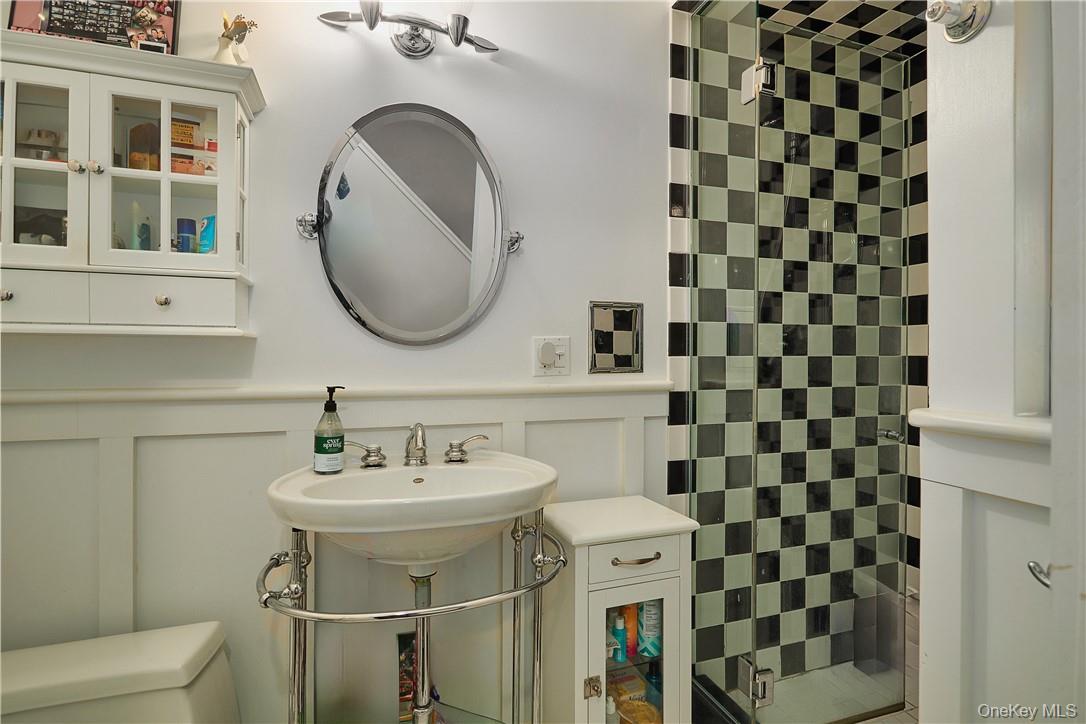 #20 photo, 8 Old Park Road, Tuxedo Park , NY 10987