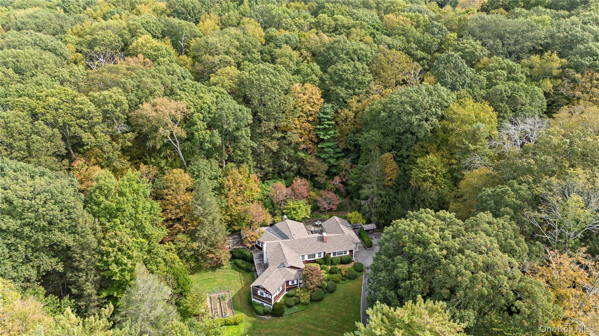 #14 photo, 40 Baylis Lane, Bedford , NY 10506