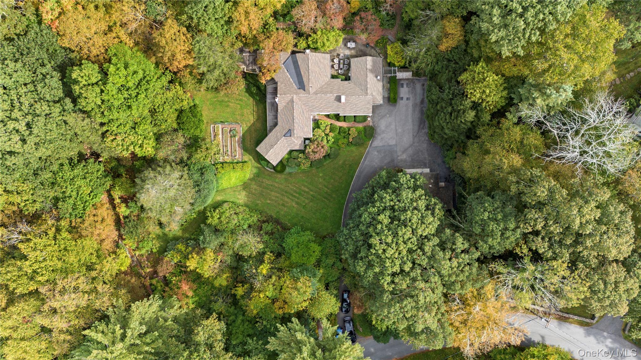 #15 photo, 40 Baylis Lane, Bedford , NY 10506