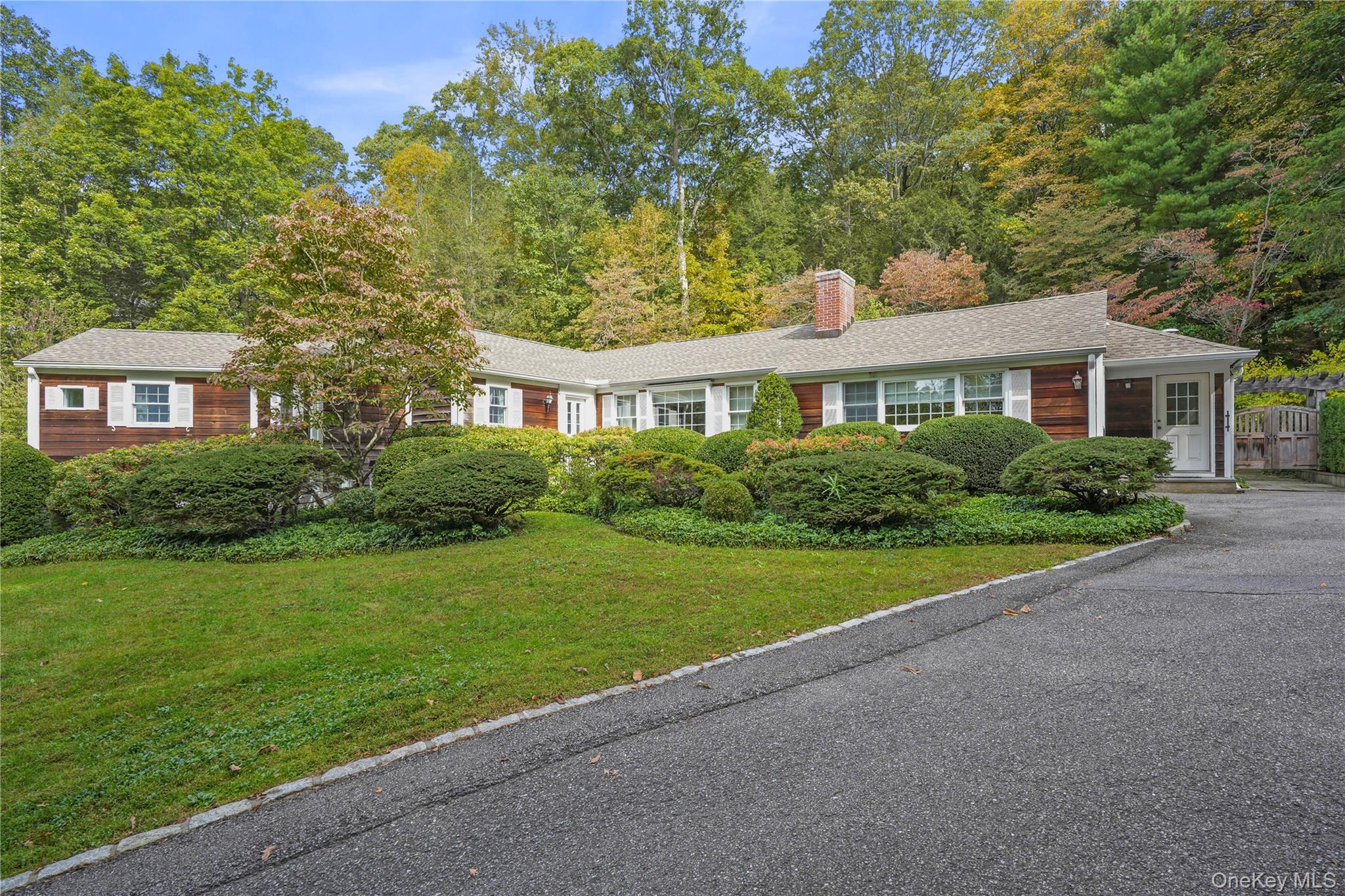 #2 photo, 40 Baylis Lane, Bedford , NY 10506