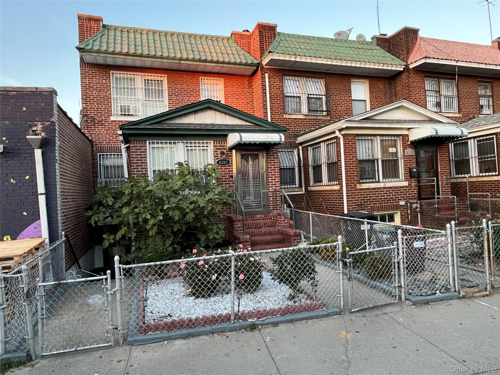 #3 photo, 6107 Saunders Street, Rego Park , NY 11374