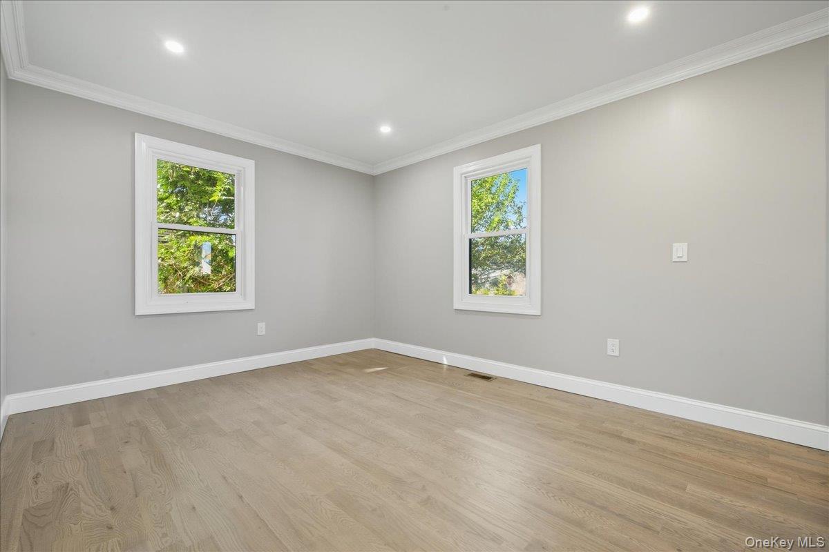 #11 photo, 15 cottage  blvd, Hicksville , NY 11801