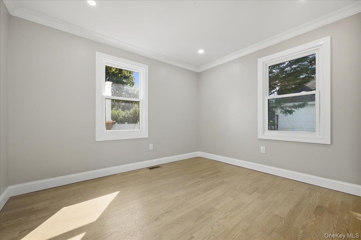 #12 photo, 15 cottage  blvd, Hicksville , NY 11801