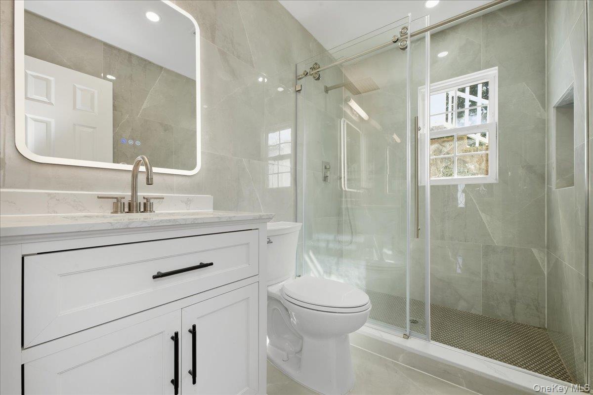 #13 photo, 15 cottage  blvd, Hicksville , NY 11801