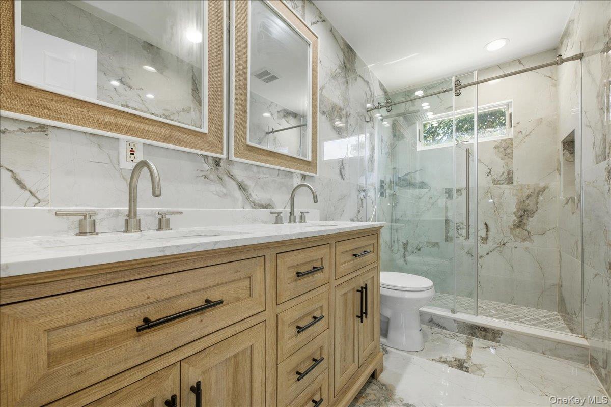 #20 photo, 15 cottage  blvd, Hicksville , NY 11801