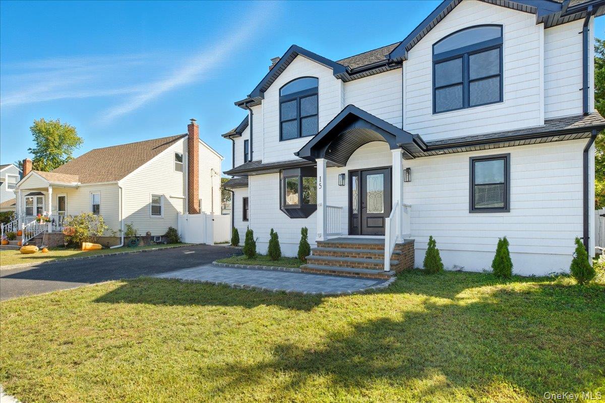 #3 photo, 15 cottage  blvd, Hicksville , NY 11801