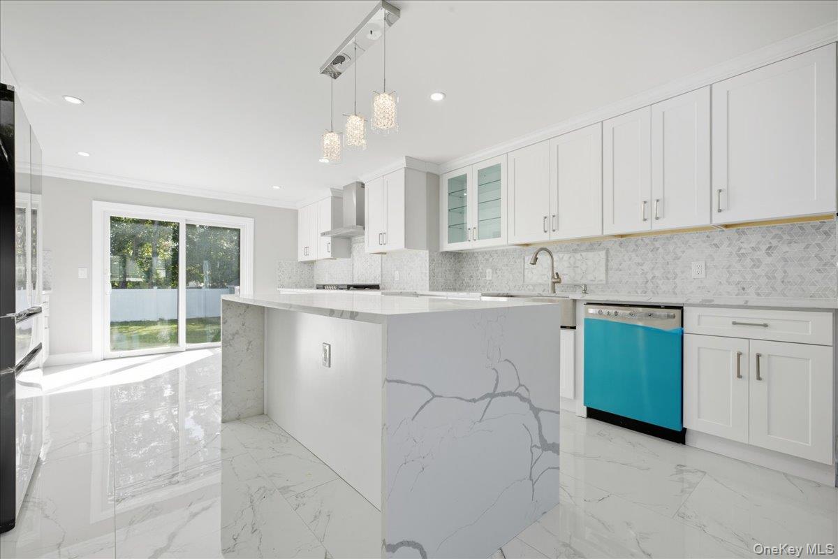 #8 photo, 15 cottage  blvd, Hicksville , NY 11801