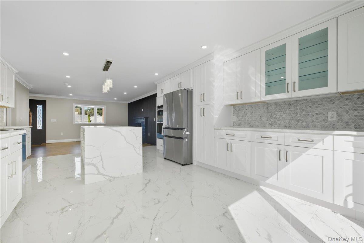 #9 photo, 15 cottage  blvd, Hicksville , NY 11801