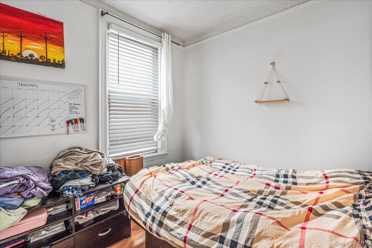 #15 photo, 34-49 110th Street, クイーンズ区 Corona , NY 11368