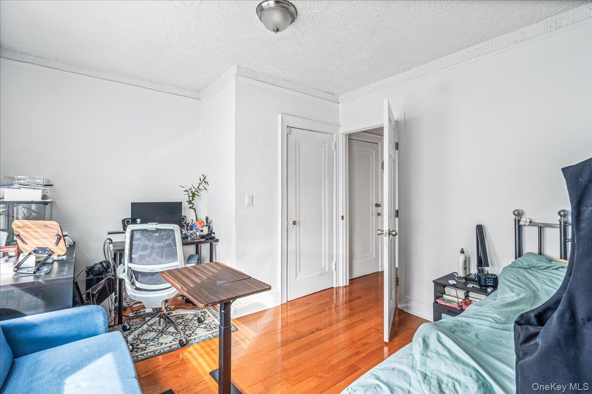 #17 photo, 34-49 110th Street, クイーンズ区 Corona , NY 11368