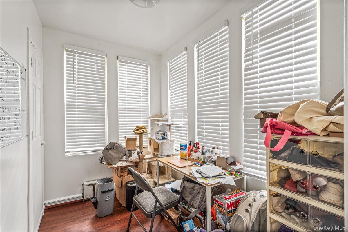 #3 photo, 34-49 110th Street, クイーンズ区 Corona , NY 11368