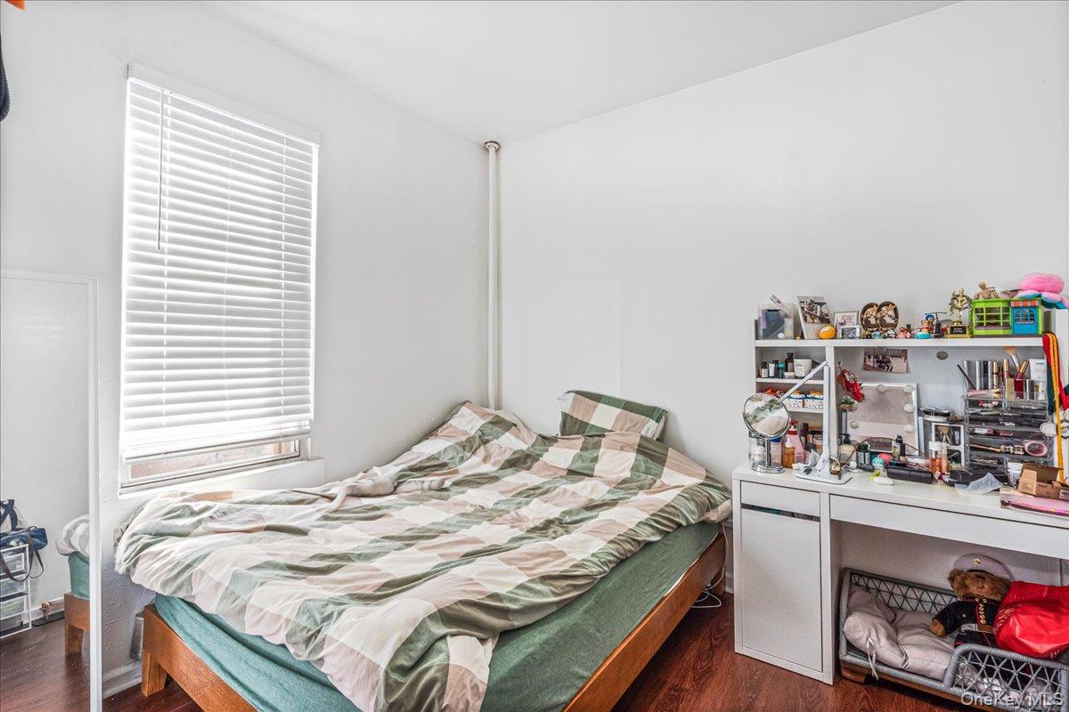 #4 photo, 34-49 110th Street, クイーンズ区 Corona , NY 11368