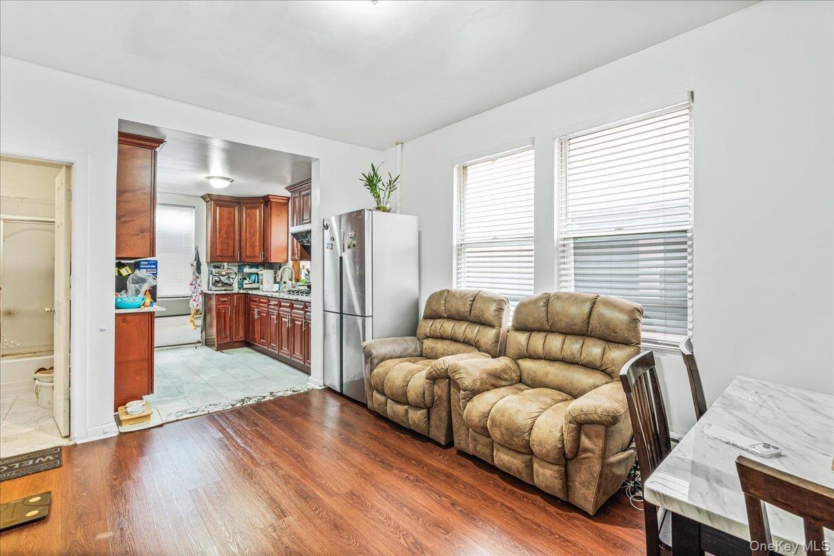 #5 photo, 34-49 110th Street, クイーンズ区 Corona , NY 11368