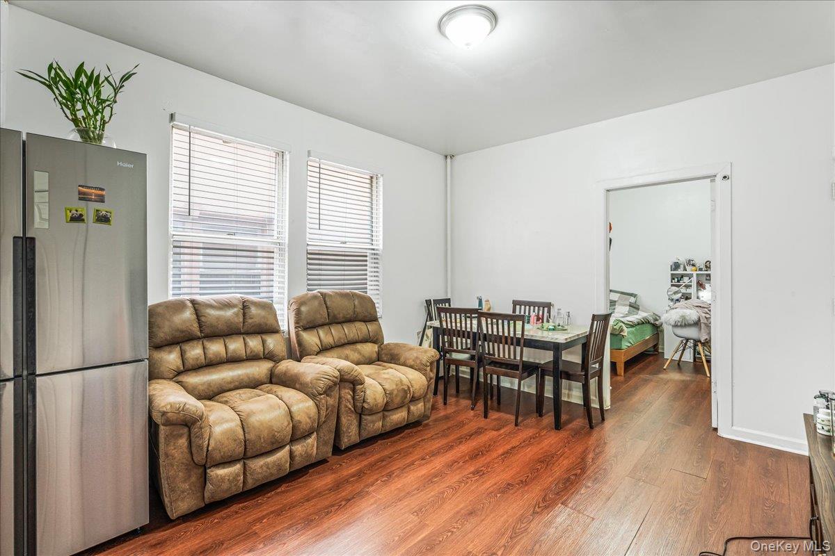 #6 photo, 34-49 110th Street, クイーンズ区 Corona , NY 11368