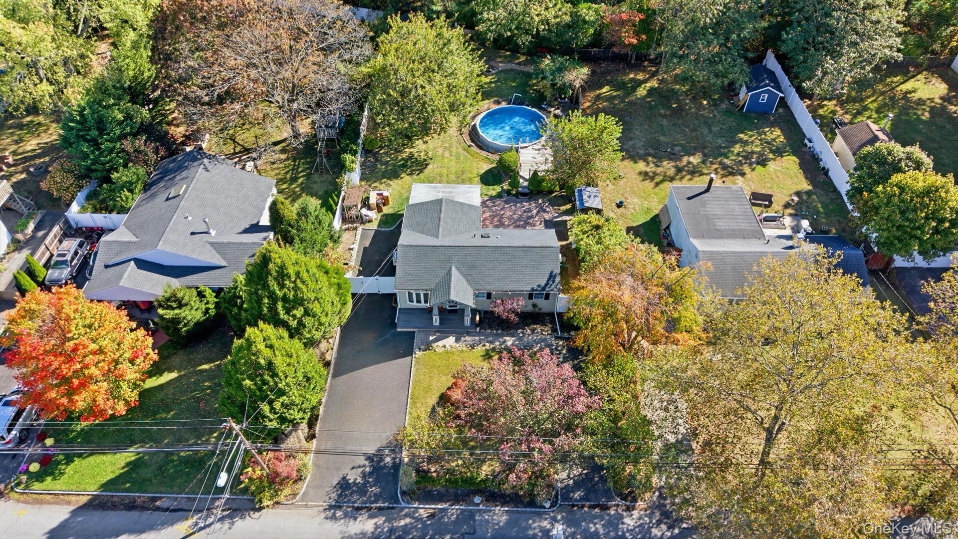 #1 photo, 1537 N Thompson Drive, Bay Shore , NY 11706