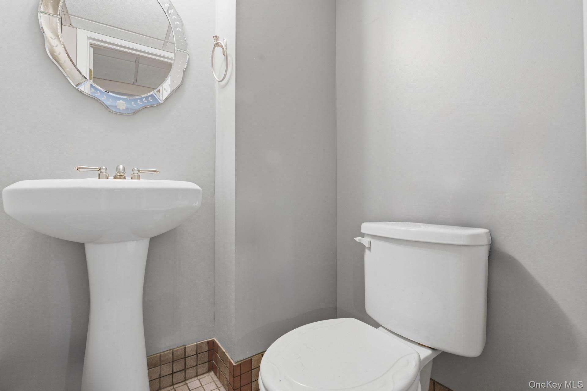 #12 photo, 1537 N Thompson Drive, Bay Shore , NY 11706