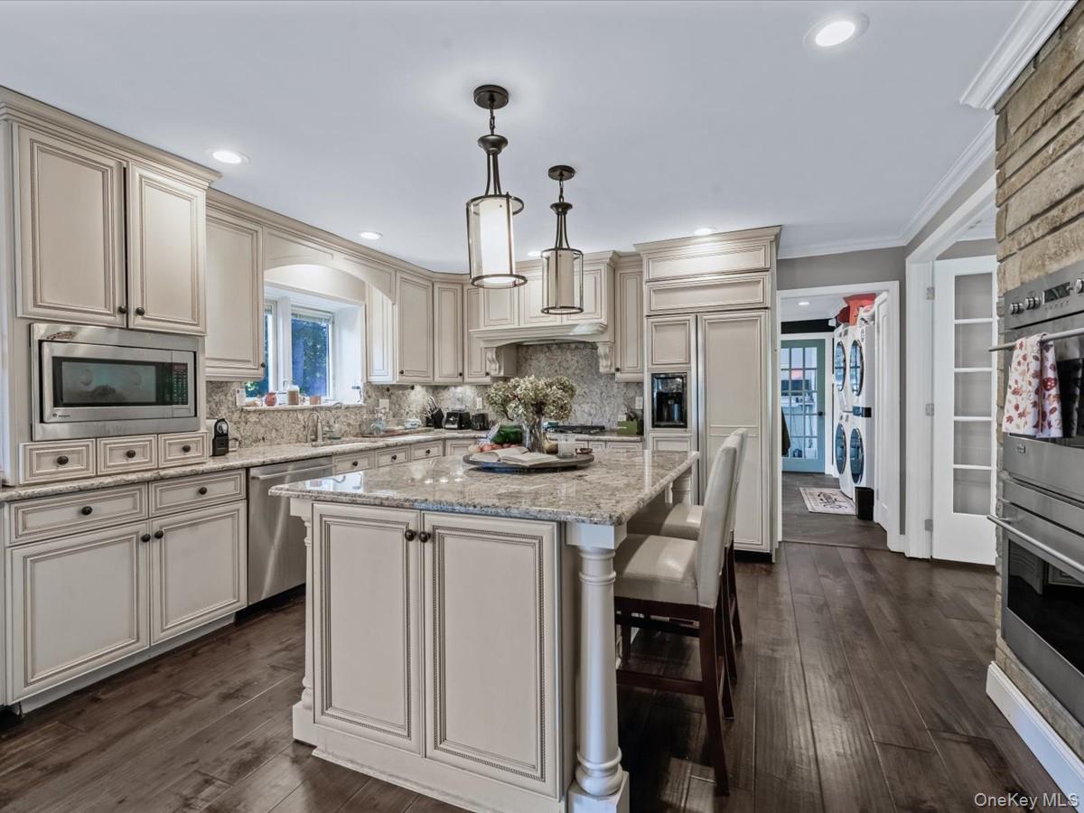 #7 photo, 28 S Pinelake Drive, Patchogue , NY 11772