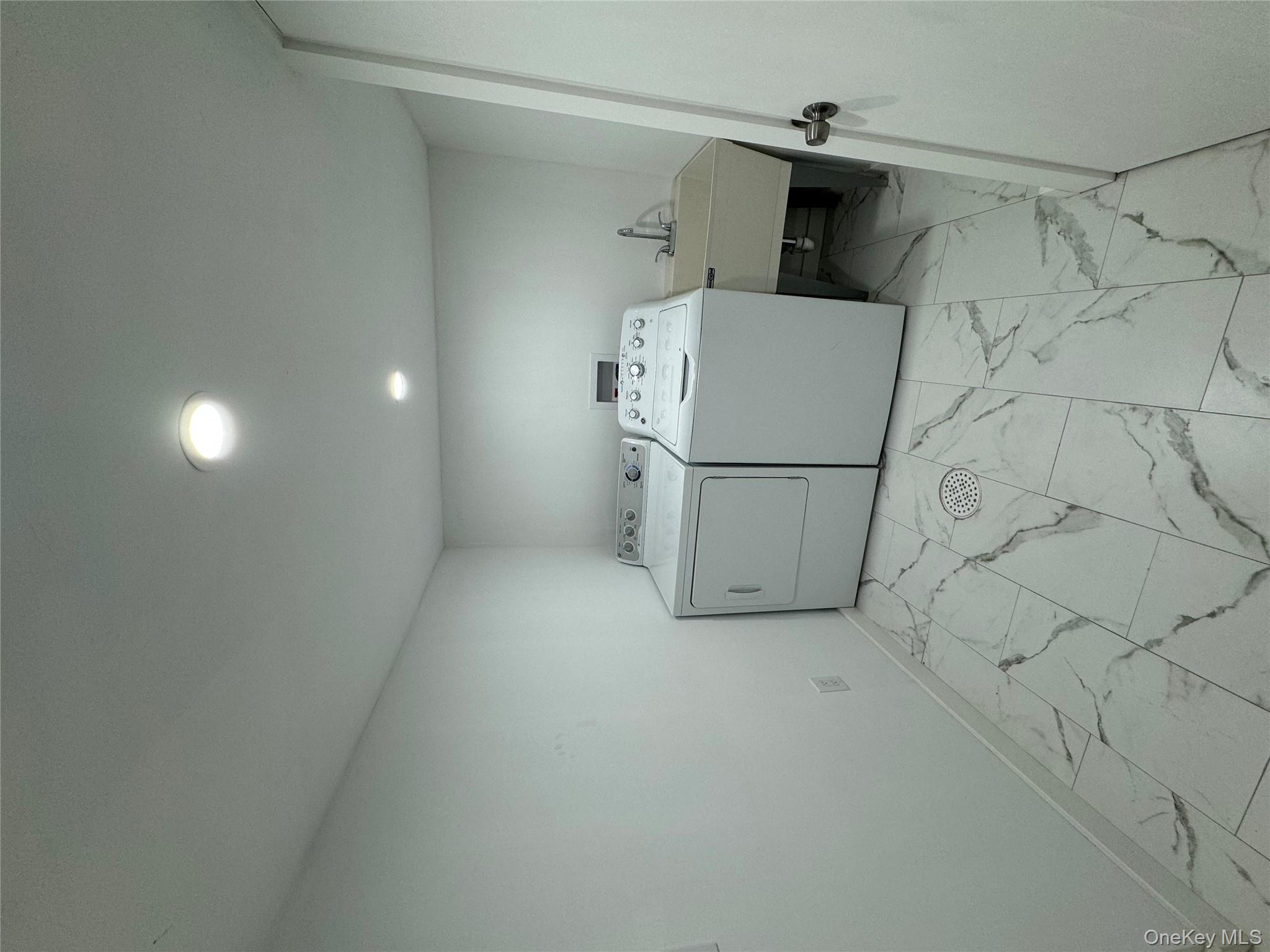 #5 photo, 248 Fulton Street, ナッソー郡 Westbury , NY 11590