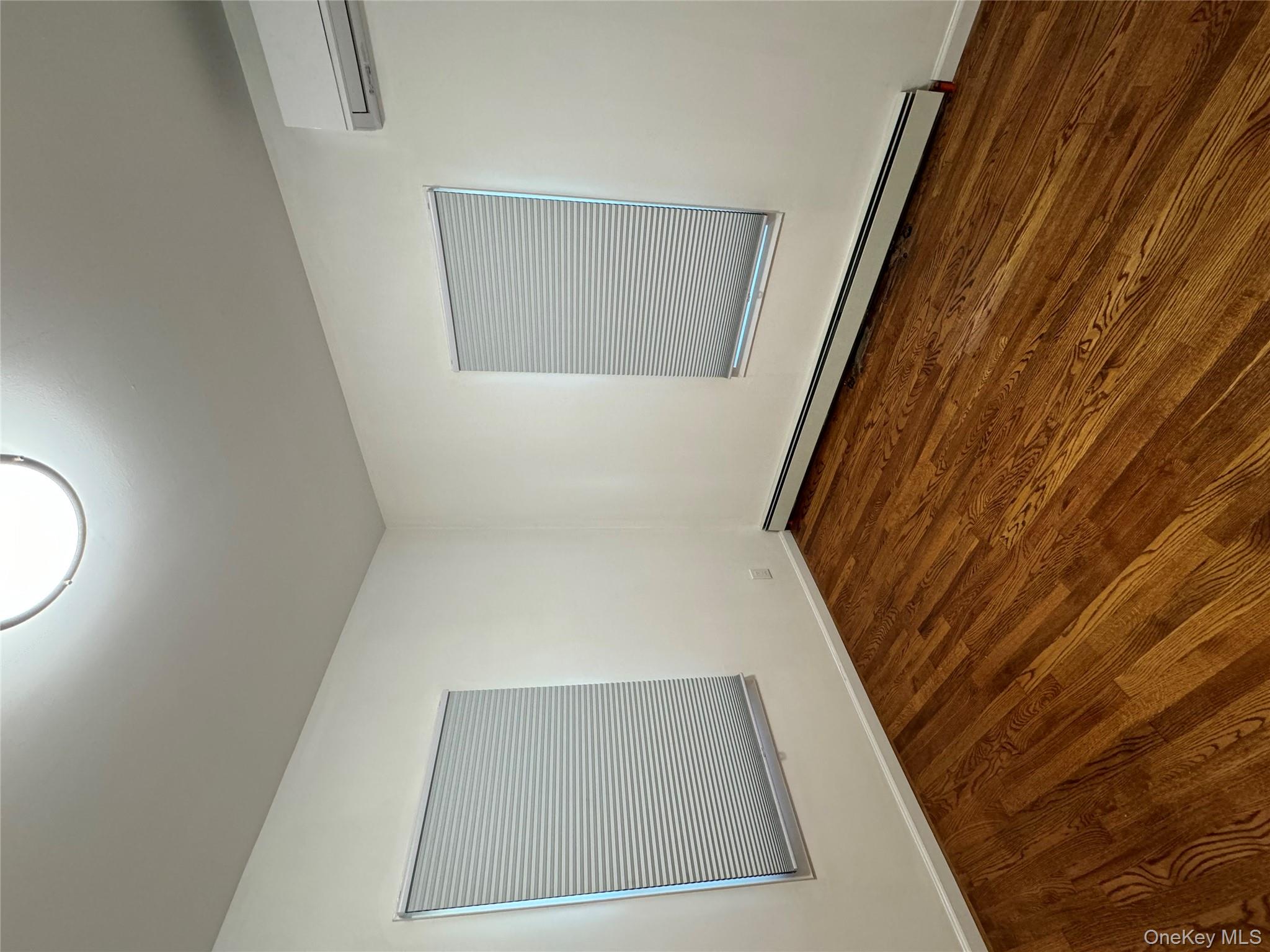 #7 photo, 248 Fulton Street, ナッソー郡 Westbury , NY 11590