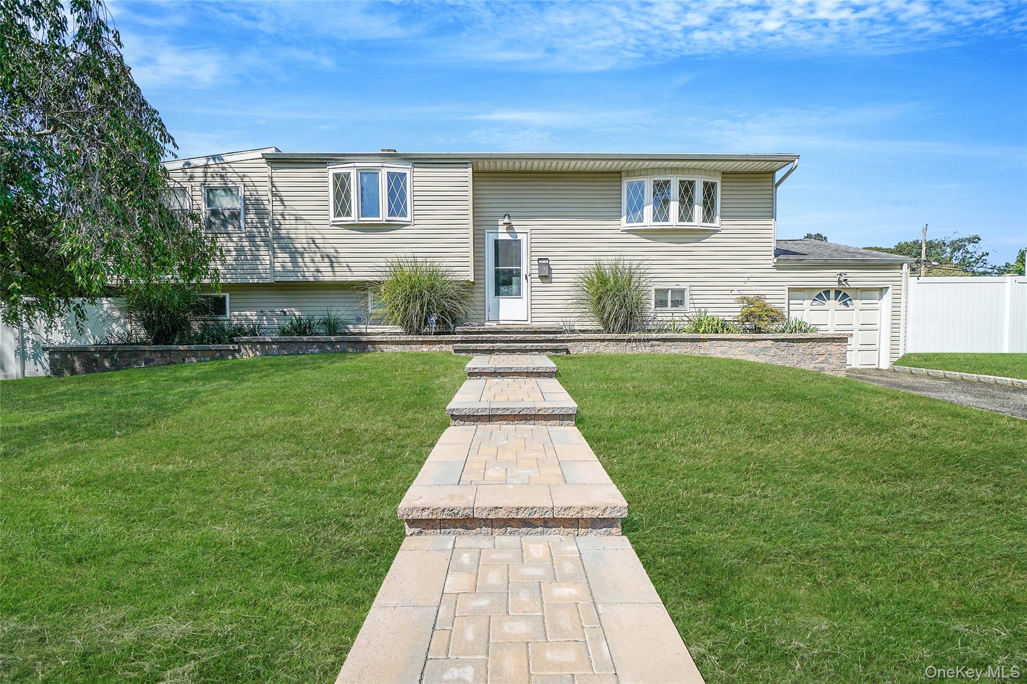 #1 photo, 7 Pomper Drive, 东长岛 East Northport , NY 11731