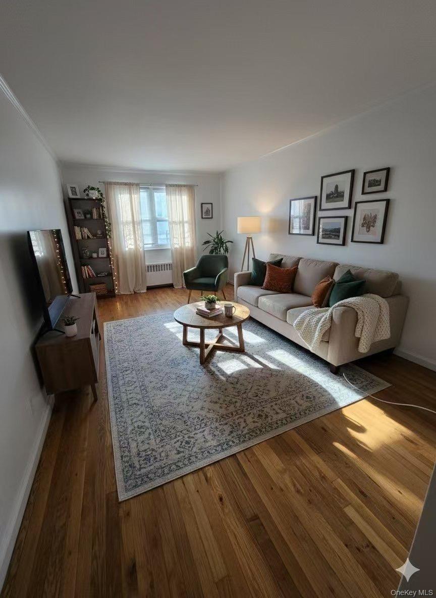 #2 photo, 31-05 90th Street, クイーンズ区 East Elmhurst , NY 11369