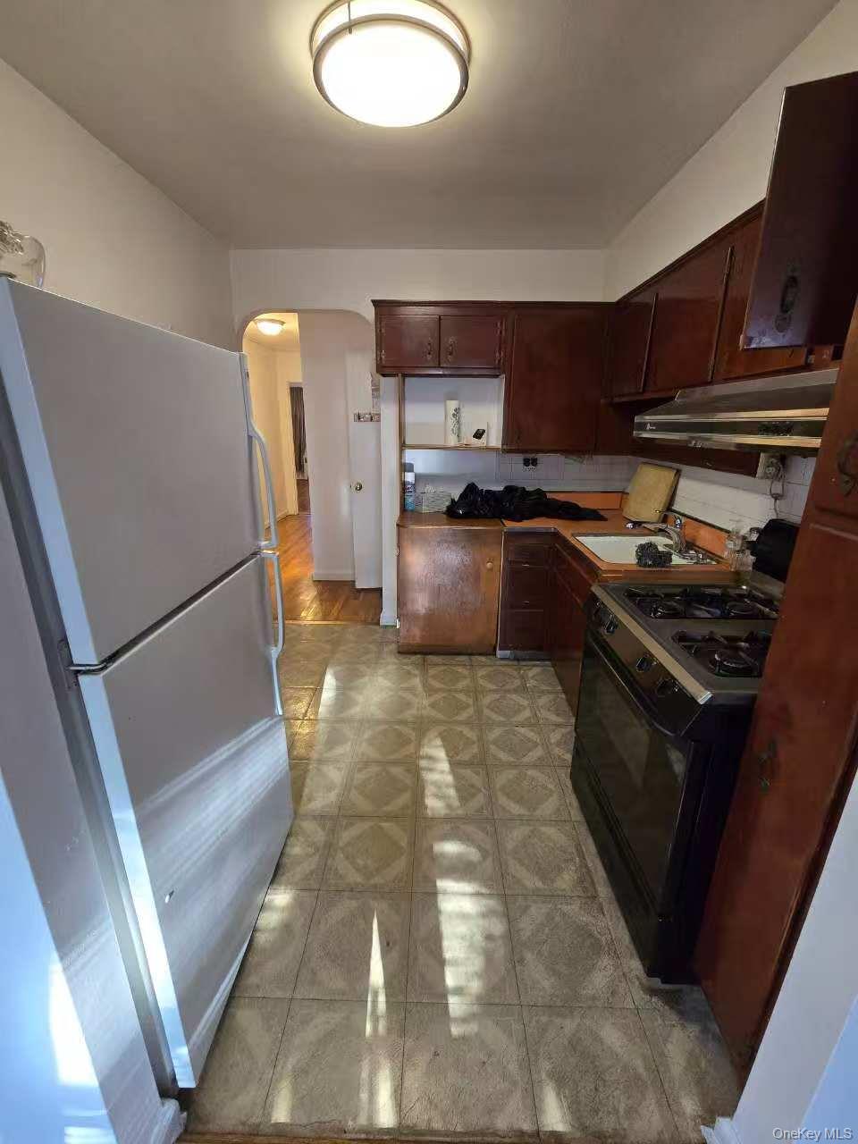 #8 photo, 31-05 90th Street, クイーンズ区 East Elmhurst , NY 11369