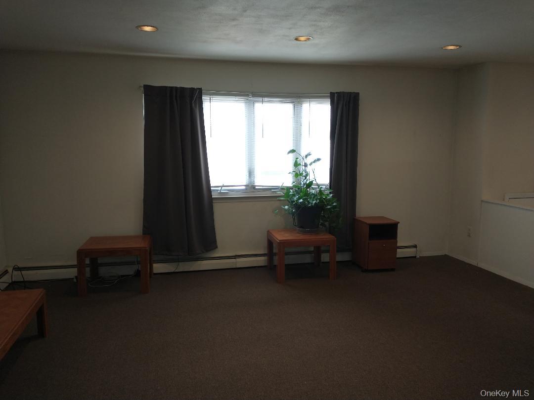 #10 photo, 540 Oak Street, Copiague , NY 11726