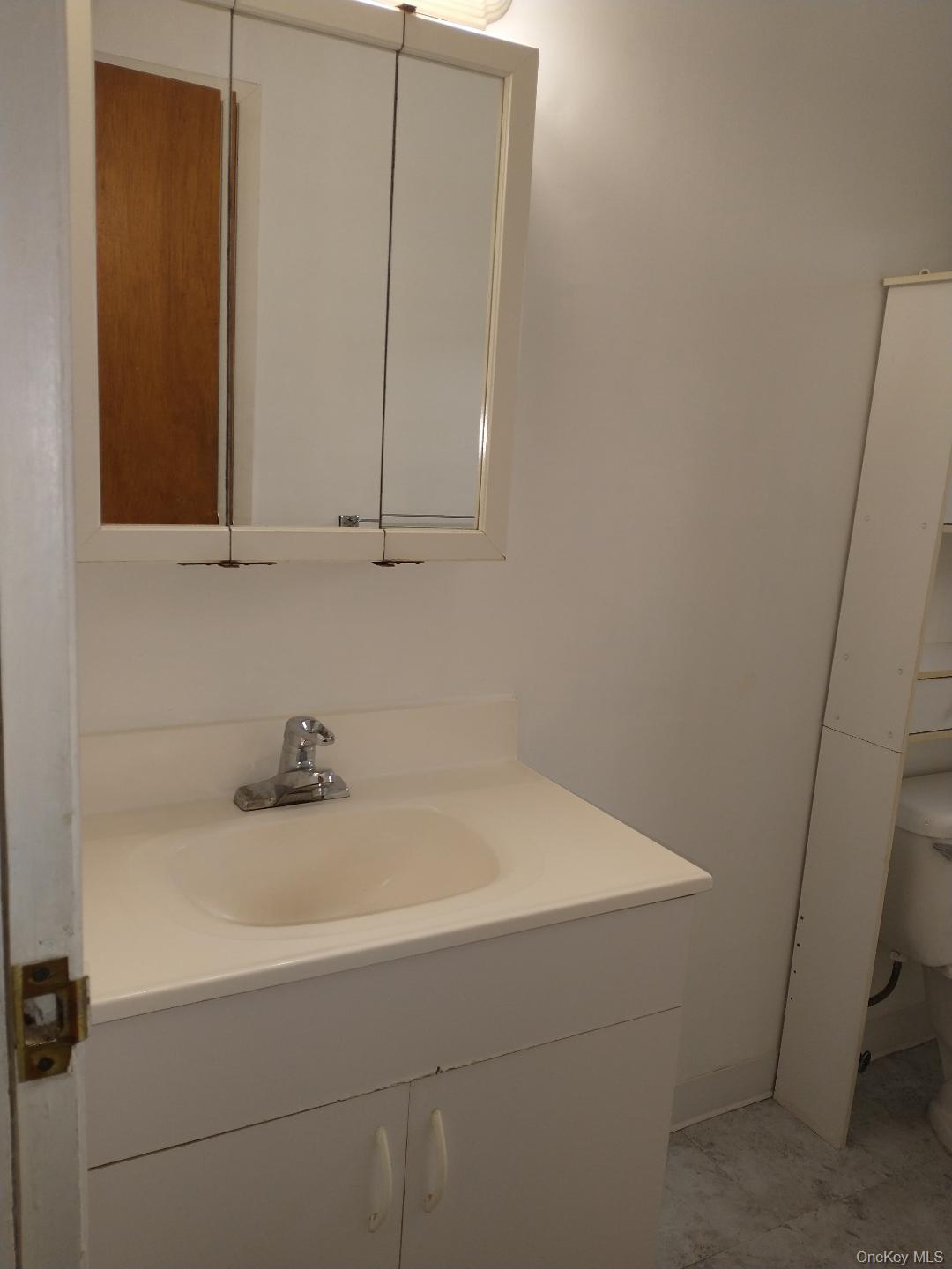 #11 photo, 540 Oak Street, Copiague , NY 11726