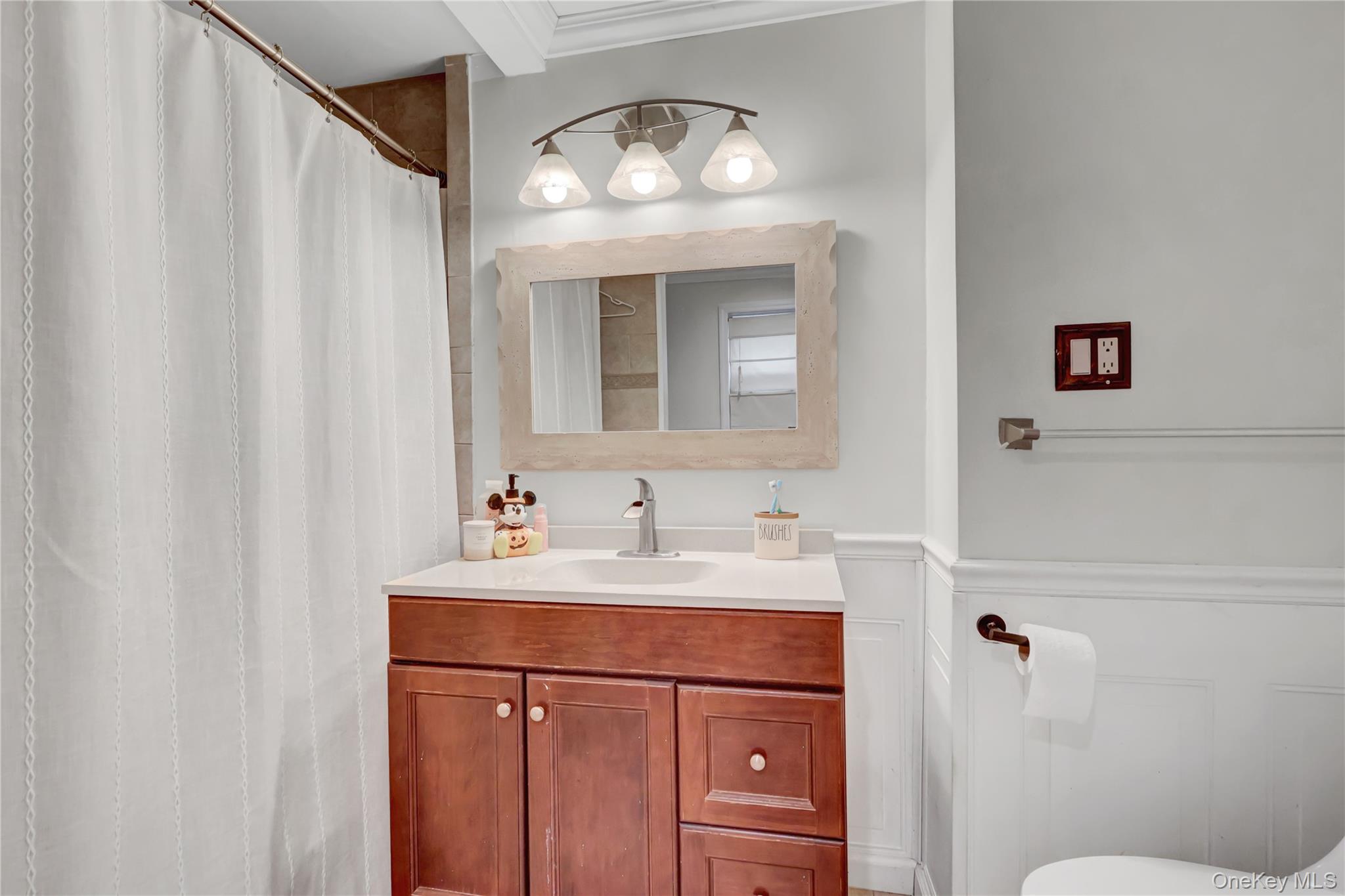 #13 photo, 89 Marie Street, Lindenhurst , NY 11757