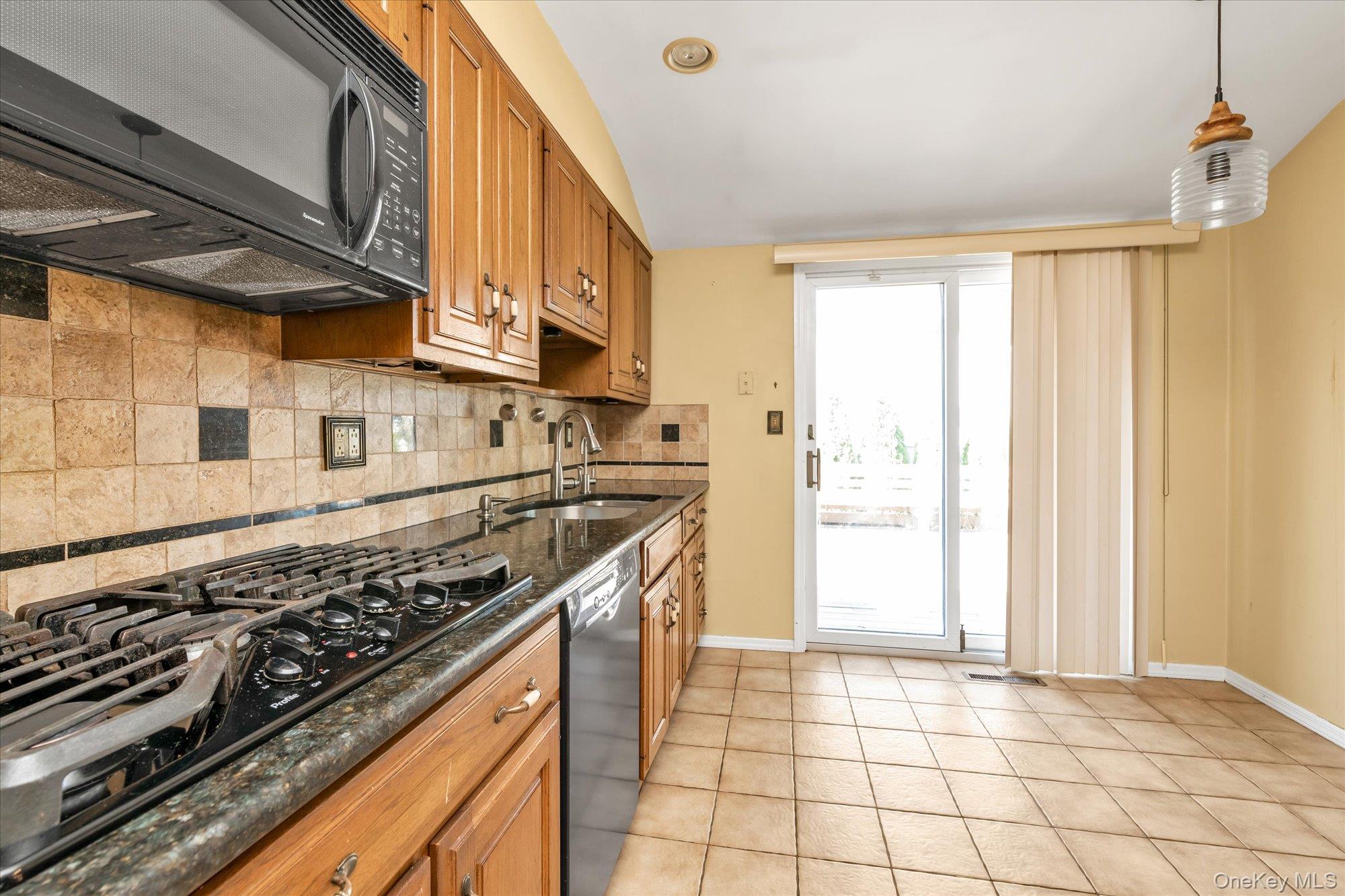 #11 photo, 336 W 9th Street, Deer Park , NY 11729