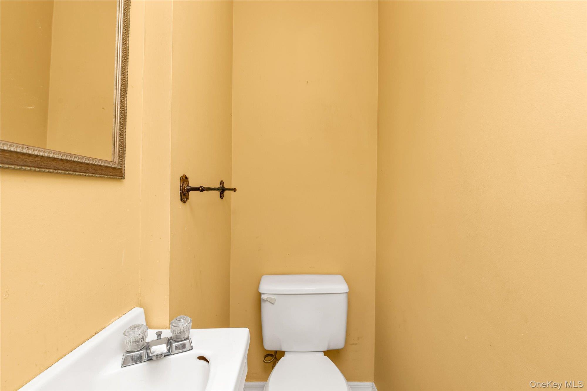 #12 photo, 336 W 9th Street, Deer Park , NY 11729