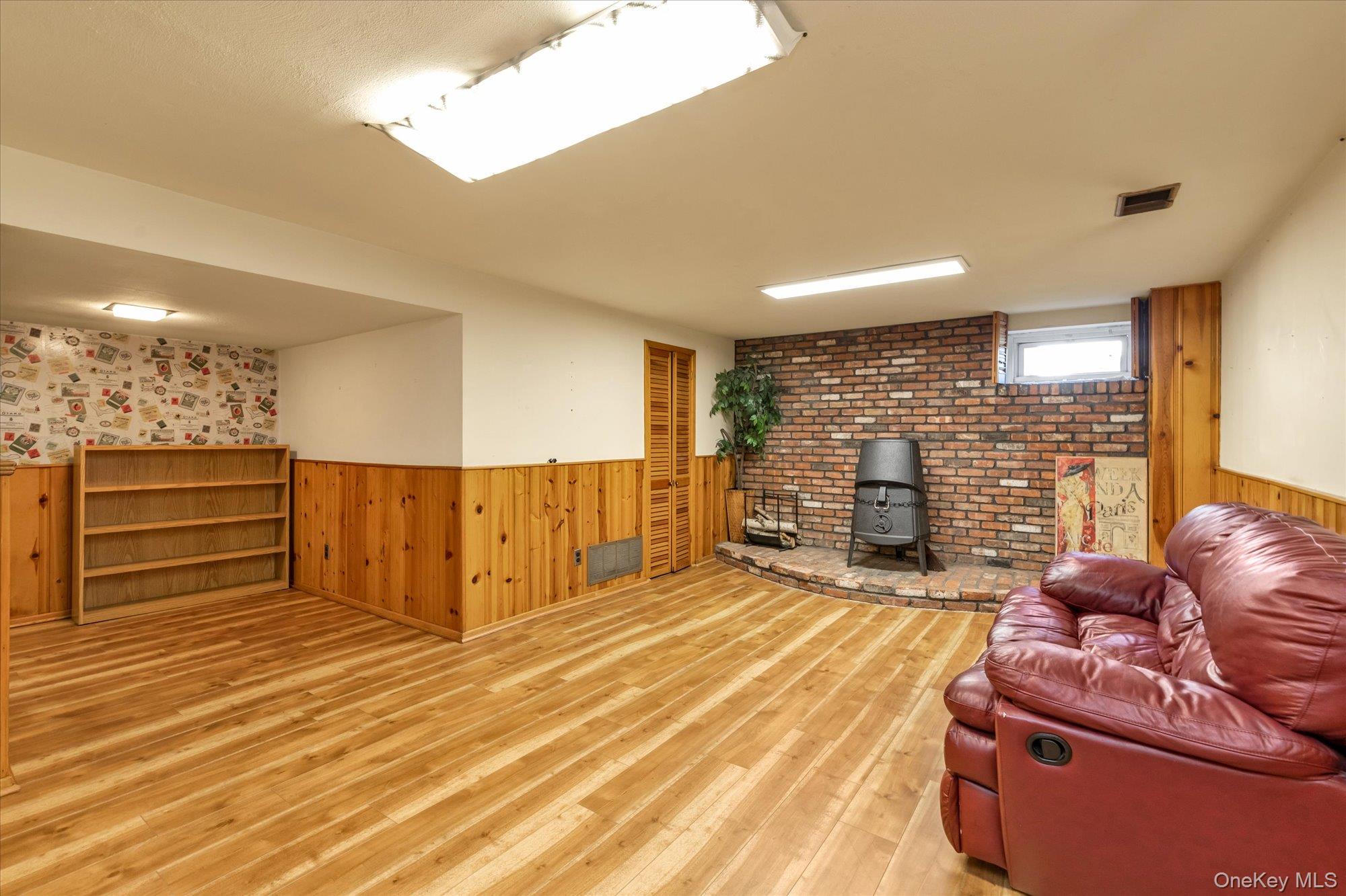 #18 photo, 336 W 9th Street, Deer Park , NY 11729