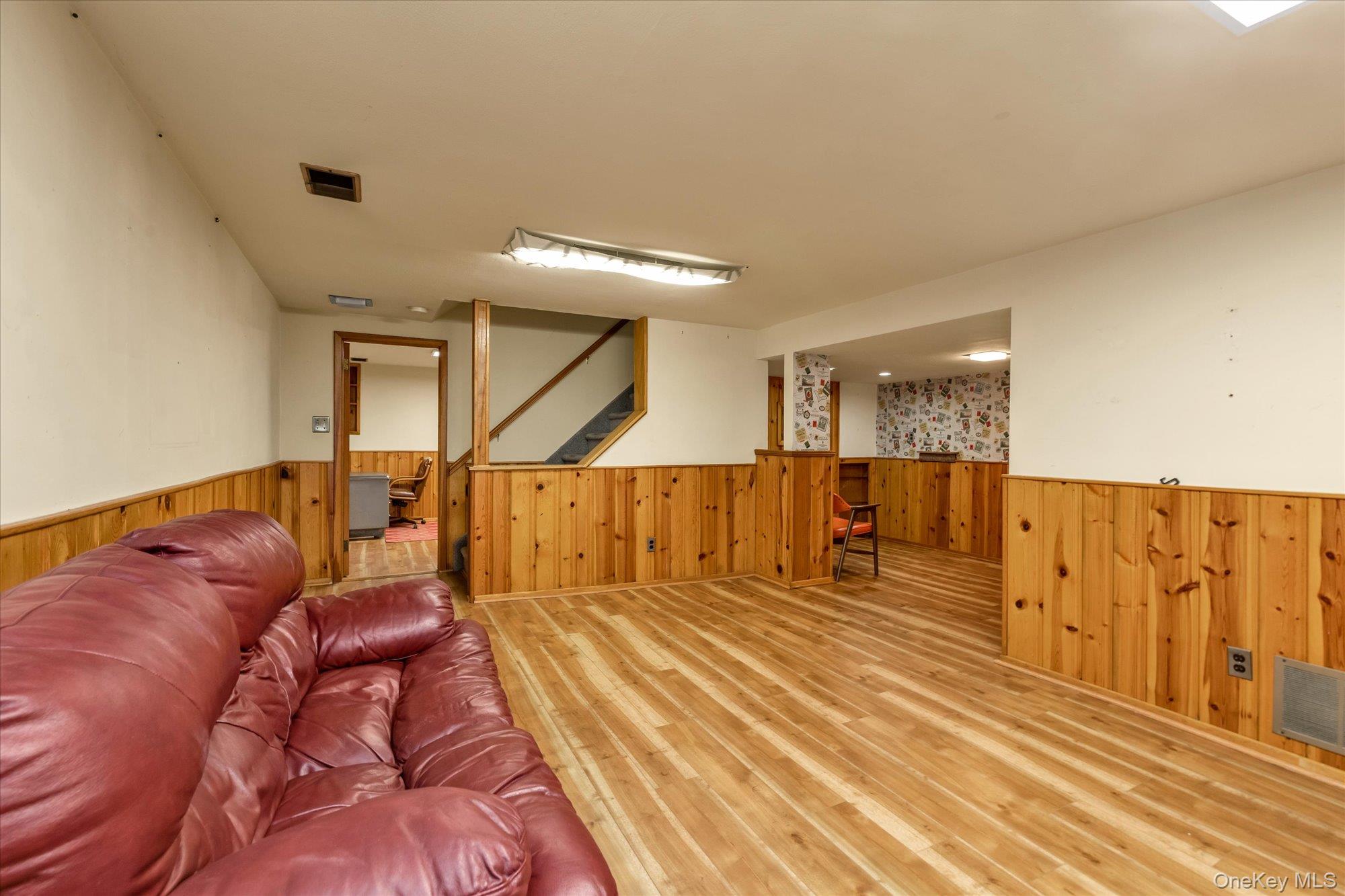 #19 photo, 336 W 9th Street, Deer Park , NY 11729