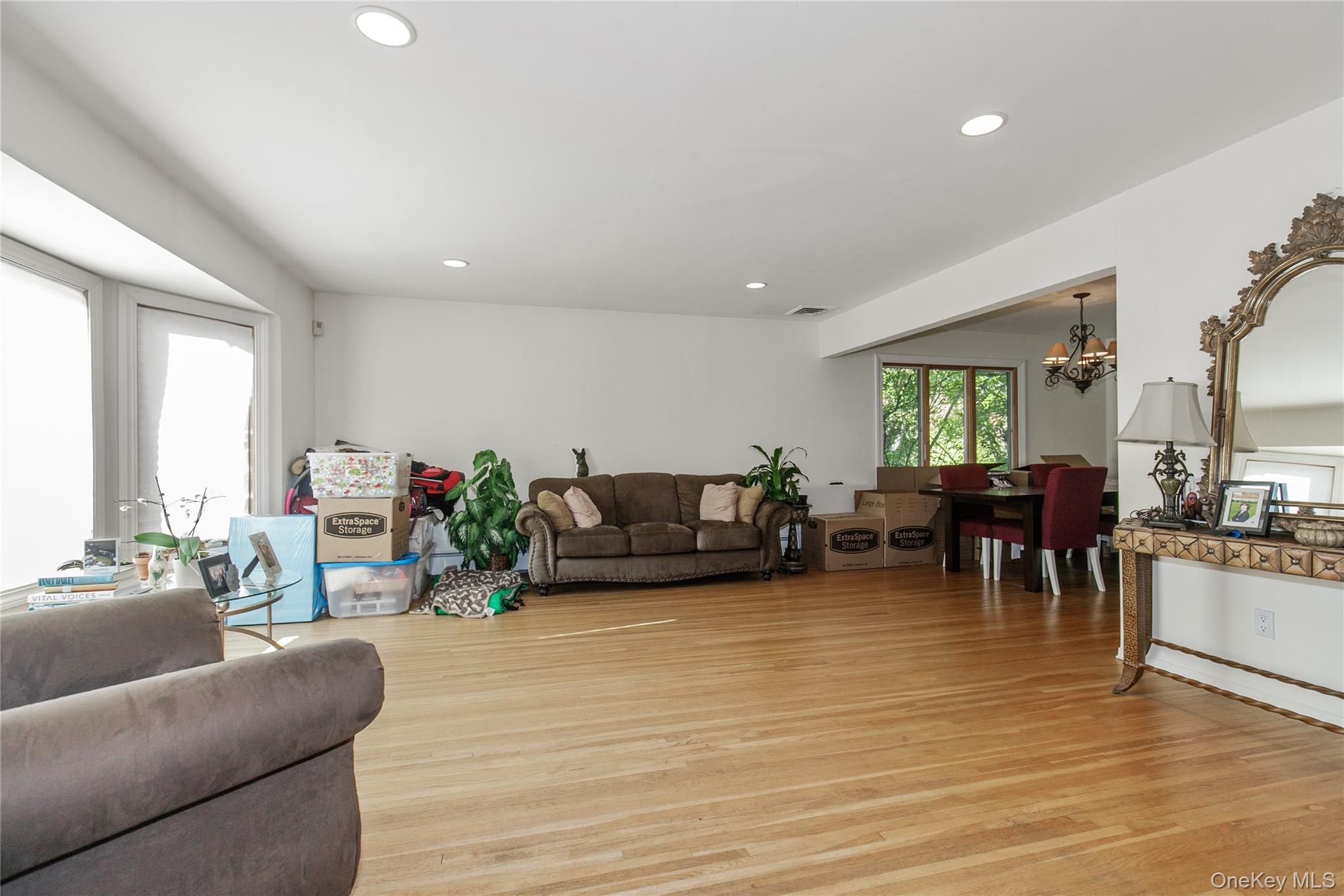 #15 photo, 61 Mitchell Avenue, Plainview , NY 11803