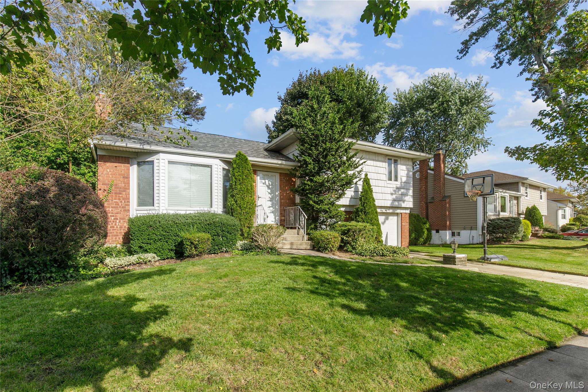 #20 photo, 61 Mitchell Avenue, Plainview , NY 11803