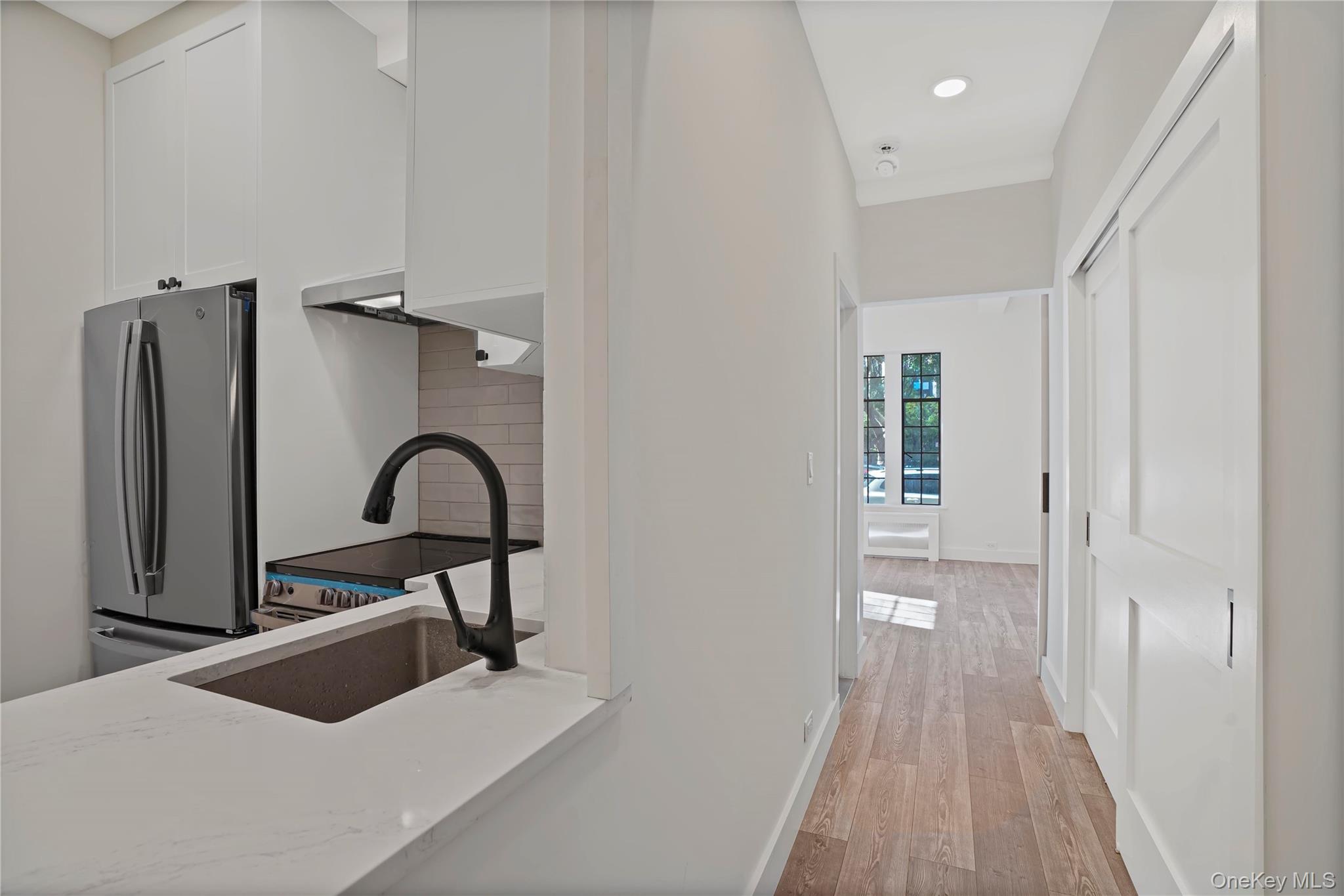 #13 photo, 20 Continental Avenue, クイーンズ区 Forest Hills , NY 11375