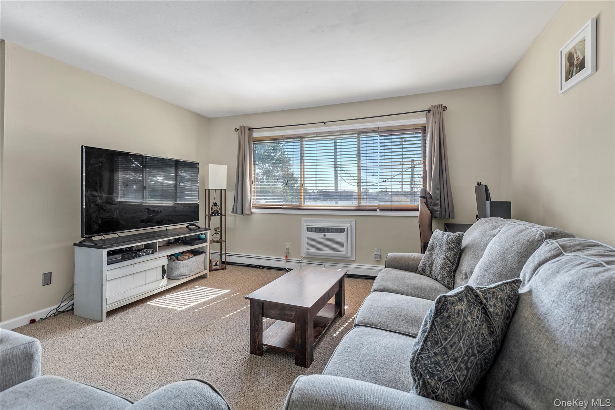 #1 photo, 2423 Union Boulevard, サフォーク郡 Islip , NY 11751