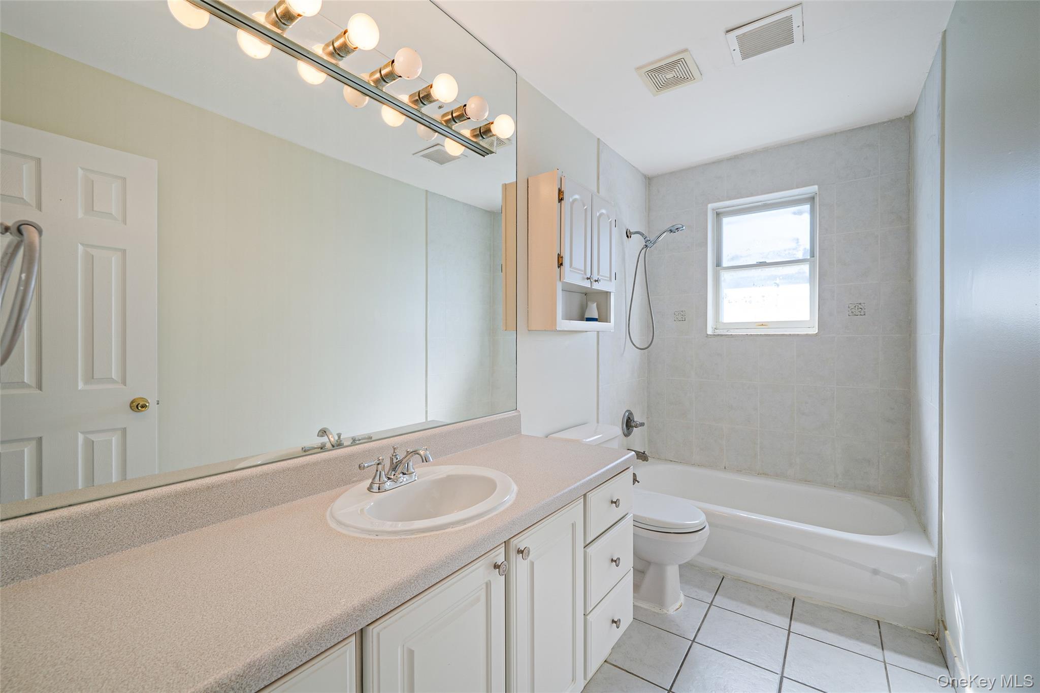 #14 photo, 183 Atlantic Avenue, ナッソー郡 Lynbrook , NY 11563