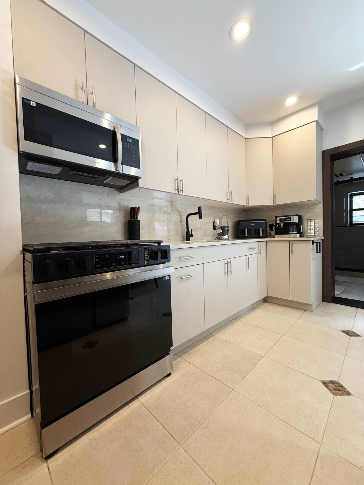 #22 photo, 1647#A East 48th, ブルックリン区 Flatlands , NY 11234