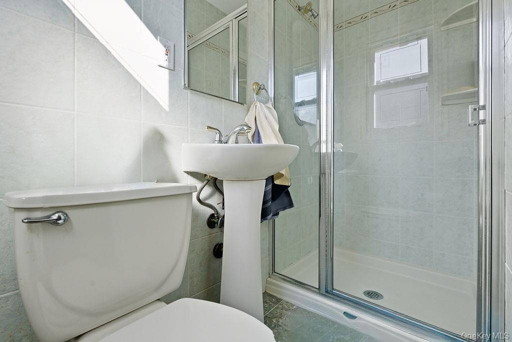 #11 photo, 156-19 86th Street, クイーンズ区 Howard Beach , NY 11414