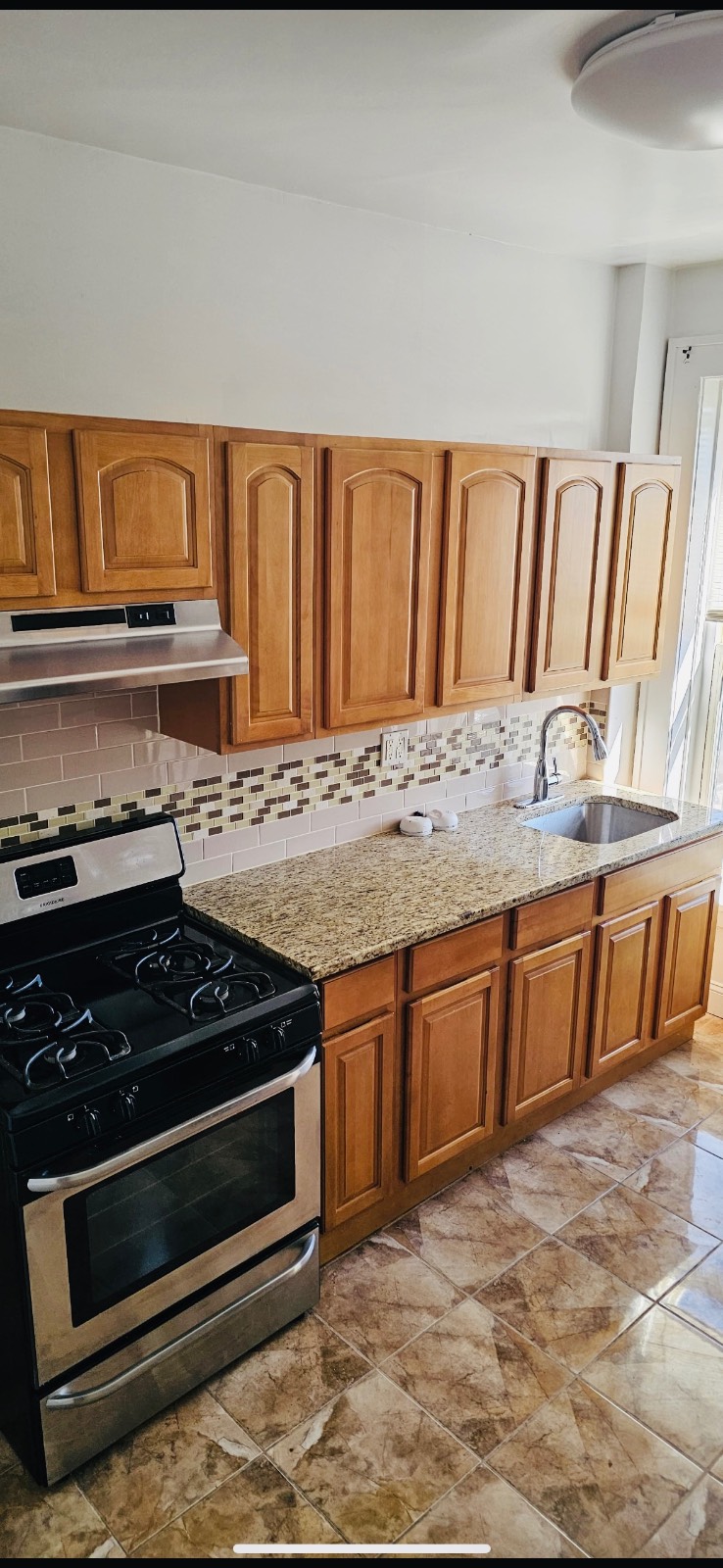 #2 photo, 753 Broadway, #12, Kingston , NY 12401