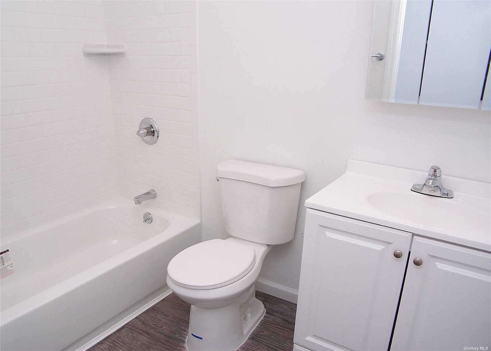 #10 photo, 22 Rod St, E Patchogue , NY 11772