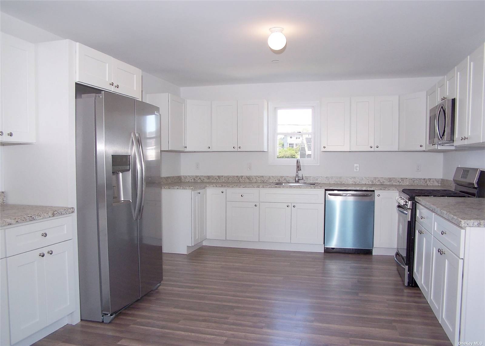 #7 photo, 22 Rod St, E Patchogue , NY 11772