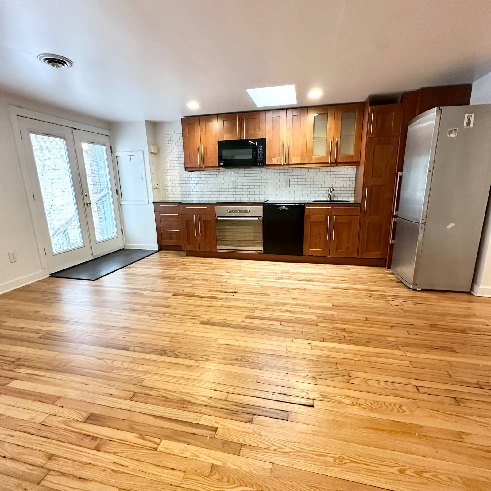 #2 photo, 229 Elm St, Albany , NY 12202