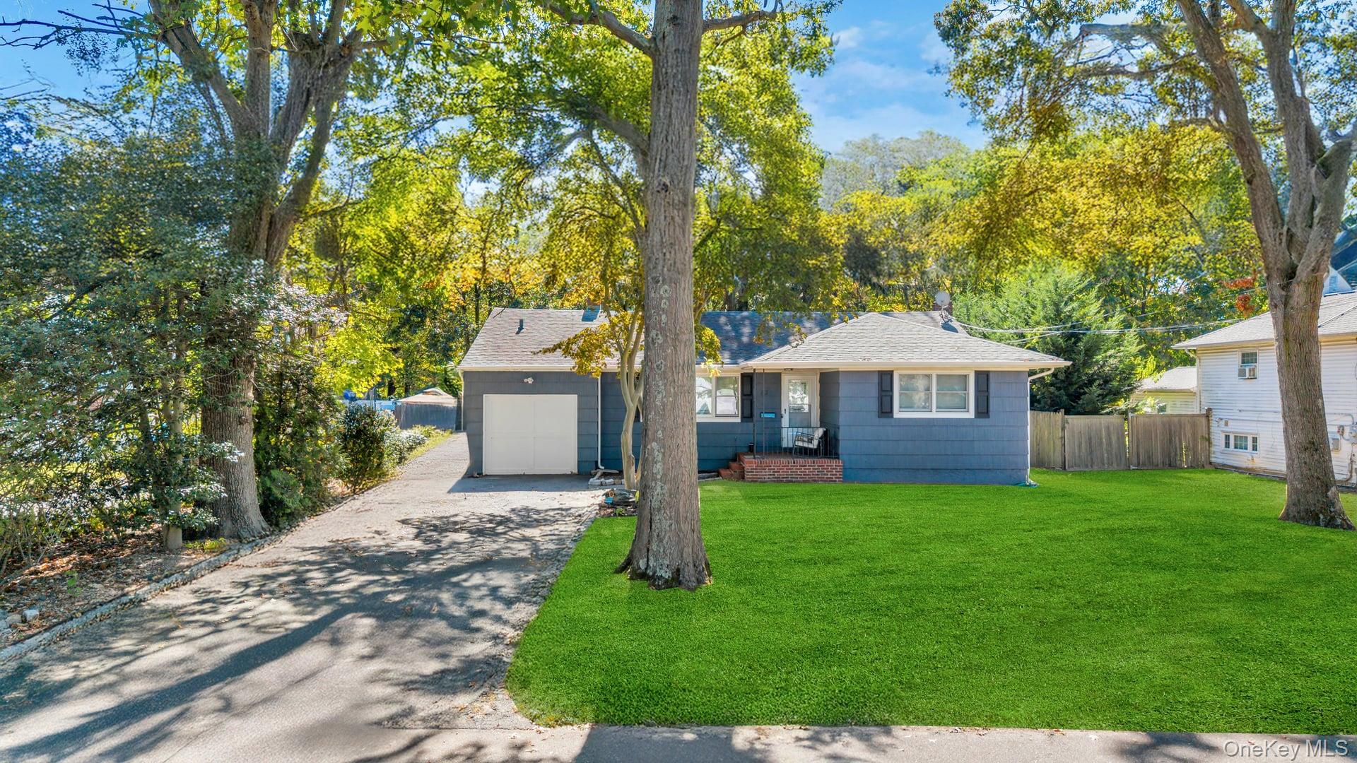 #1 photo, 432 Kime Avenue, West Islip , NY 11795