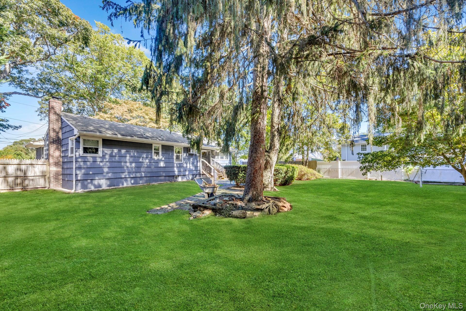 #14 photo, 432 Kime Avenue, West Islip , NY 11795