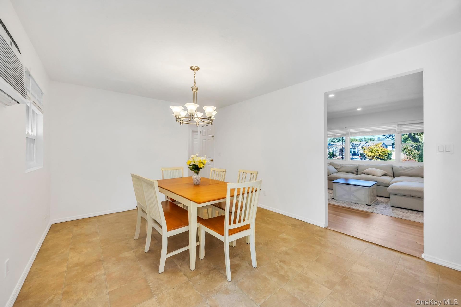 #19 photo, 432 Kime Avenue, West Islip , NY 11795