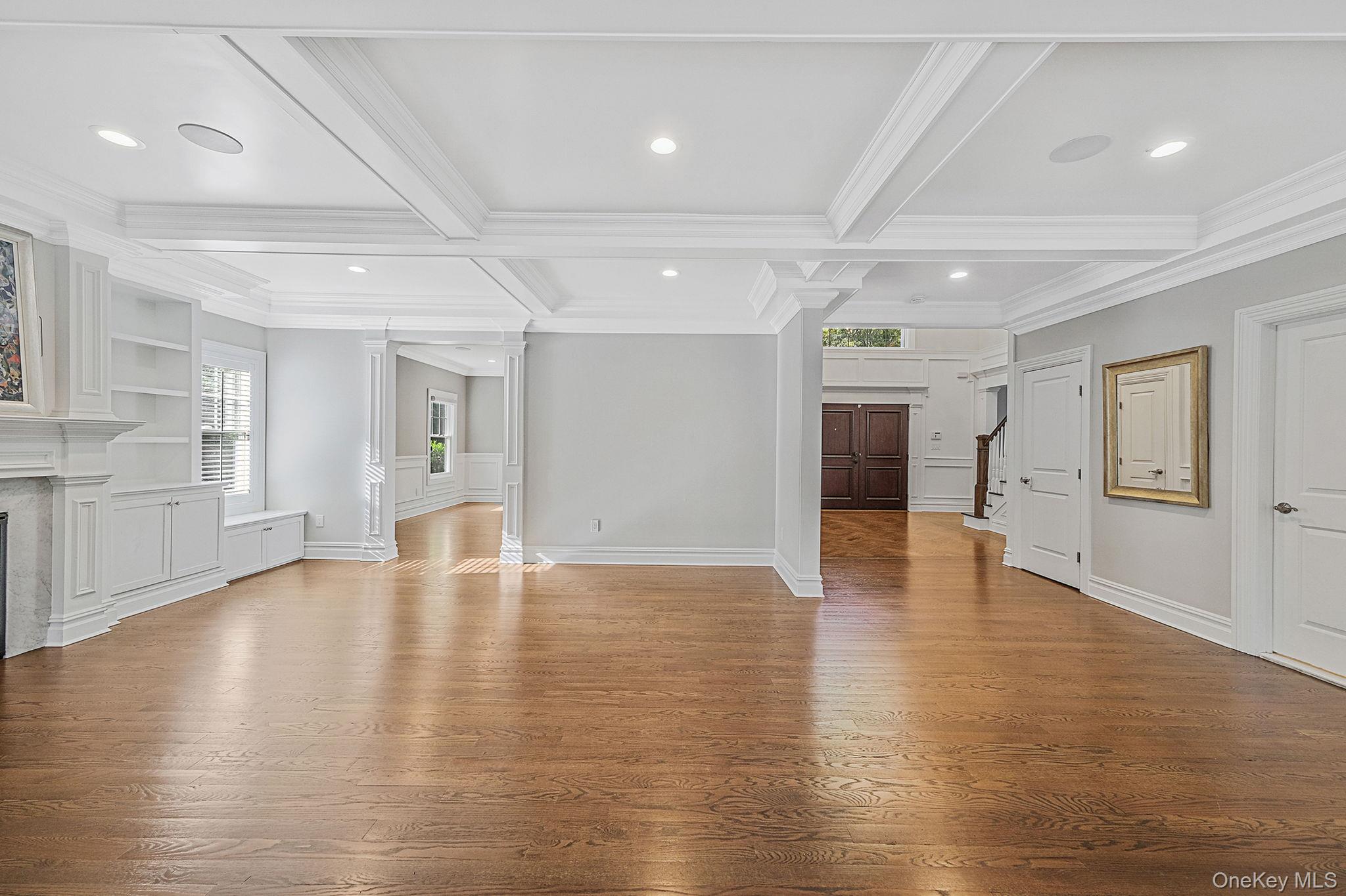 #12 photo, 4 Carriage Court, Dix Hills , NY 11746