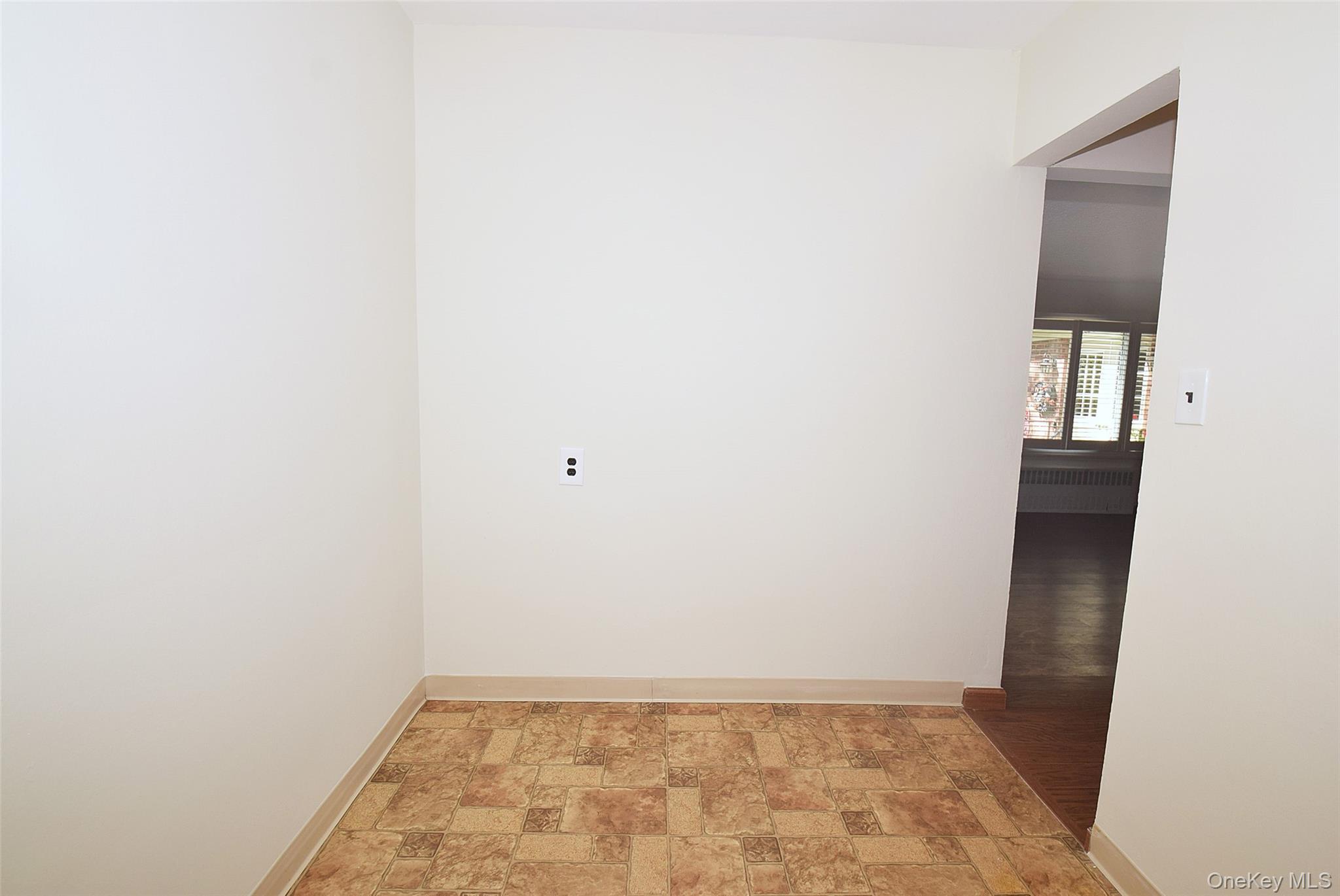 #11 photo, 72 Edmunton Drive, 东长岛 North Babylon , NY 11703