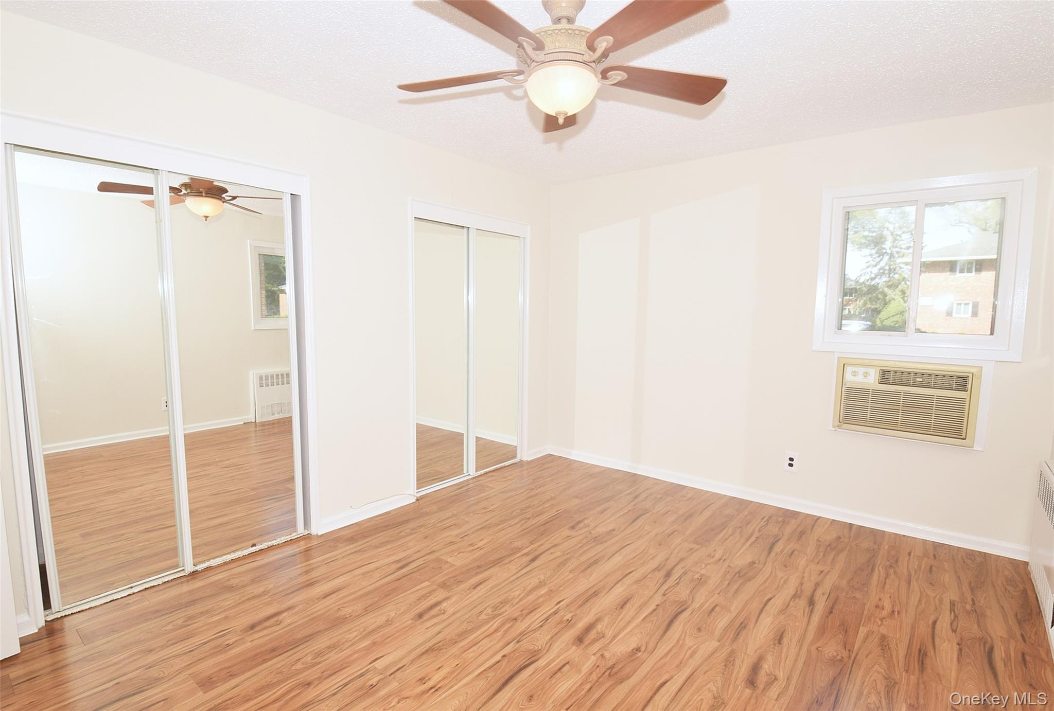 #12 photo, 72 Edmunton Drive, 东长岛 North Babylon , NY 11703